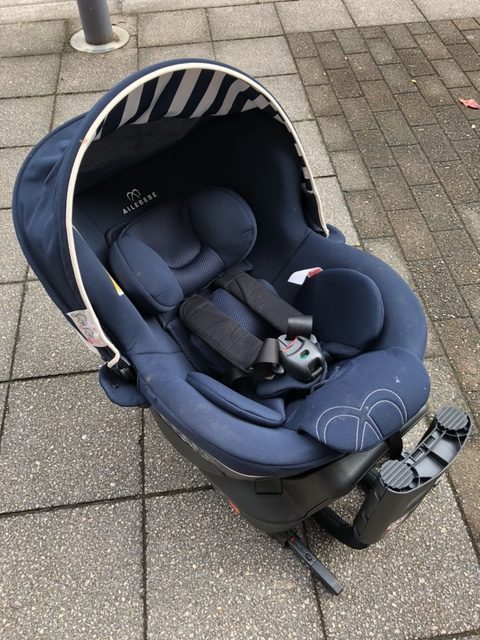 横浜市港北区のお客様からエールベベクルット4i チャイルドシート買取