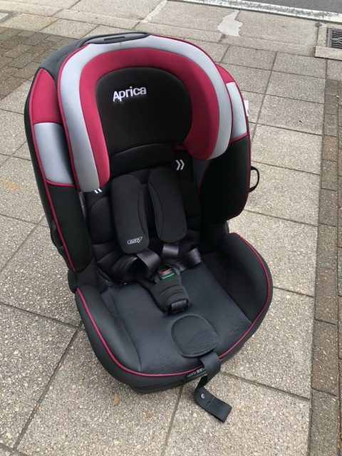 海老名市のお客様からアップリカ　フォームフィット　チャイルドシート買取