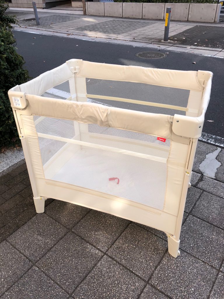 横浜市栄区のお客様からベビー用品アップリカ ベビーベッド ココネルエアー 買取