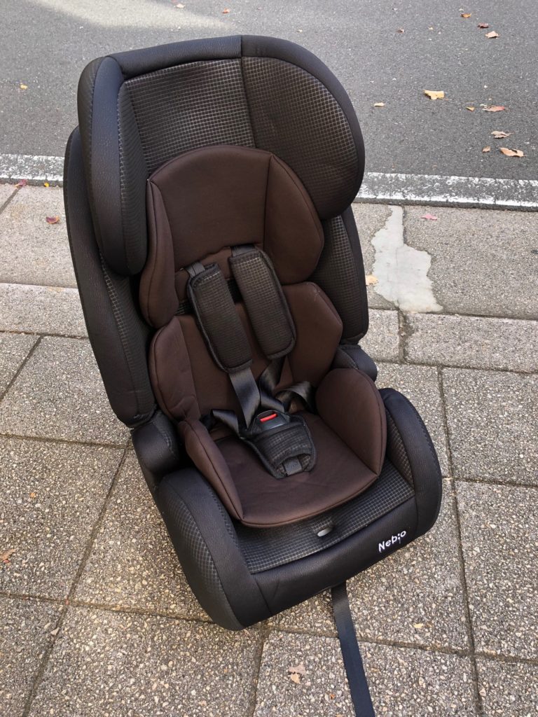 東京都港区のお客様からベビー用品 ネビオ チャイルドジュニアシート アイピット 買取