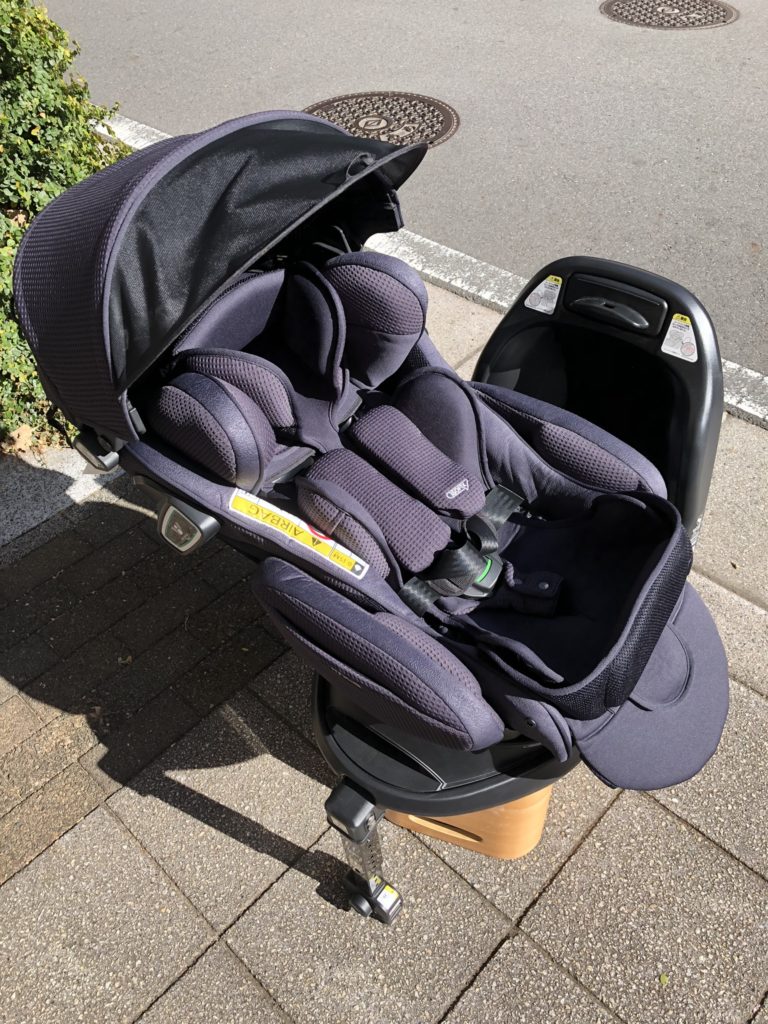 東京都世田谷区のお客様からベビー用品 アップリカ チャイルドシート フラディア グロウ ISOFIX セーフティープラスプレミアム買取