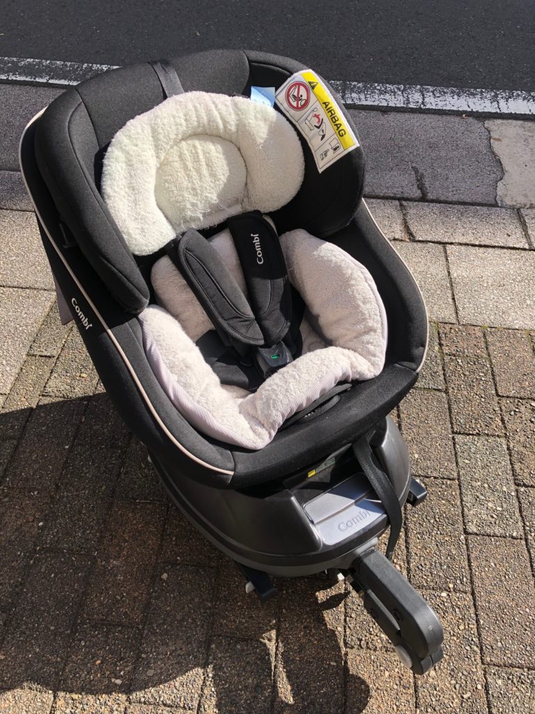 横浜市港北区のお客様からベビー用品　コンビ　チャイルドシート　クルムーヴスマート ISOFIX エッグショック JJ-650 Ltd 買取