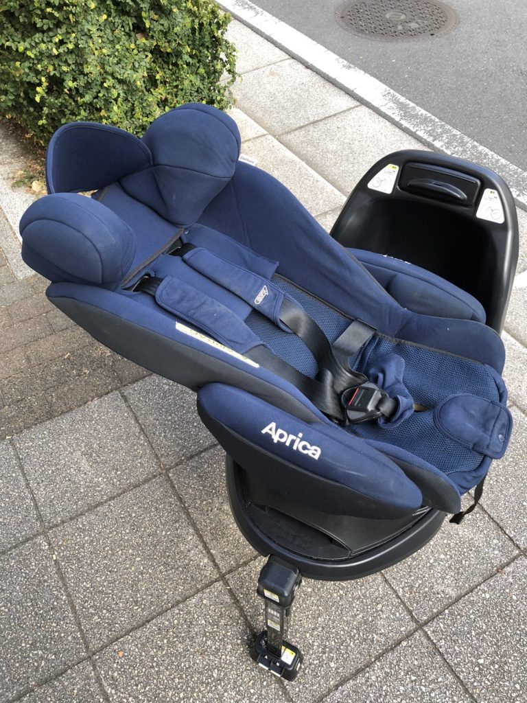 東京都町田市のお客様からベビー用品　アップリカ　チャイルドシート　ディアターンプラスAB 　買取