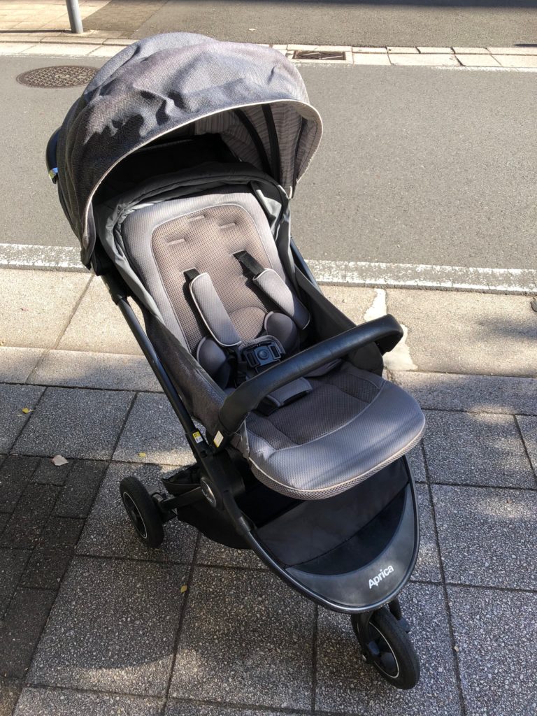 川崎市中原区のお客様からベビー用品 アップリカ　ベビーカー　イージーバギー買取