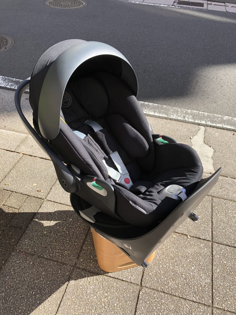 横浜市i泉区のお客様からベビー用品　サイベックス  ベビーシート&ベース　クラウドZ2&ベースZ2 買取